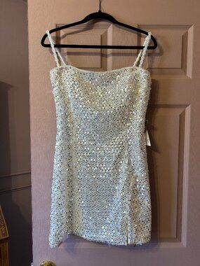 NWT Size M Nadine Merabi Gigi Sequined Dress